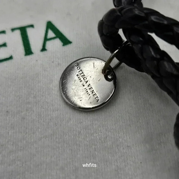 Bottega Veneta Intrecciato Black Leather Bracelet - Picture 2 of 4